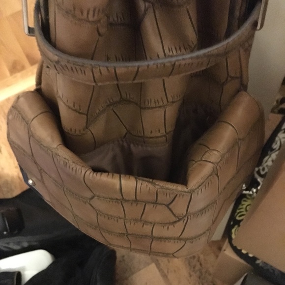 Spacious Faux Crocodile Purse in Great Condition - Picture 4 of 8